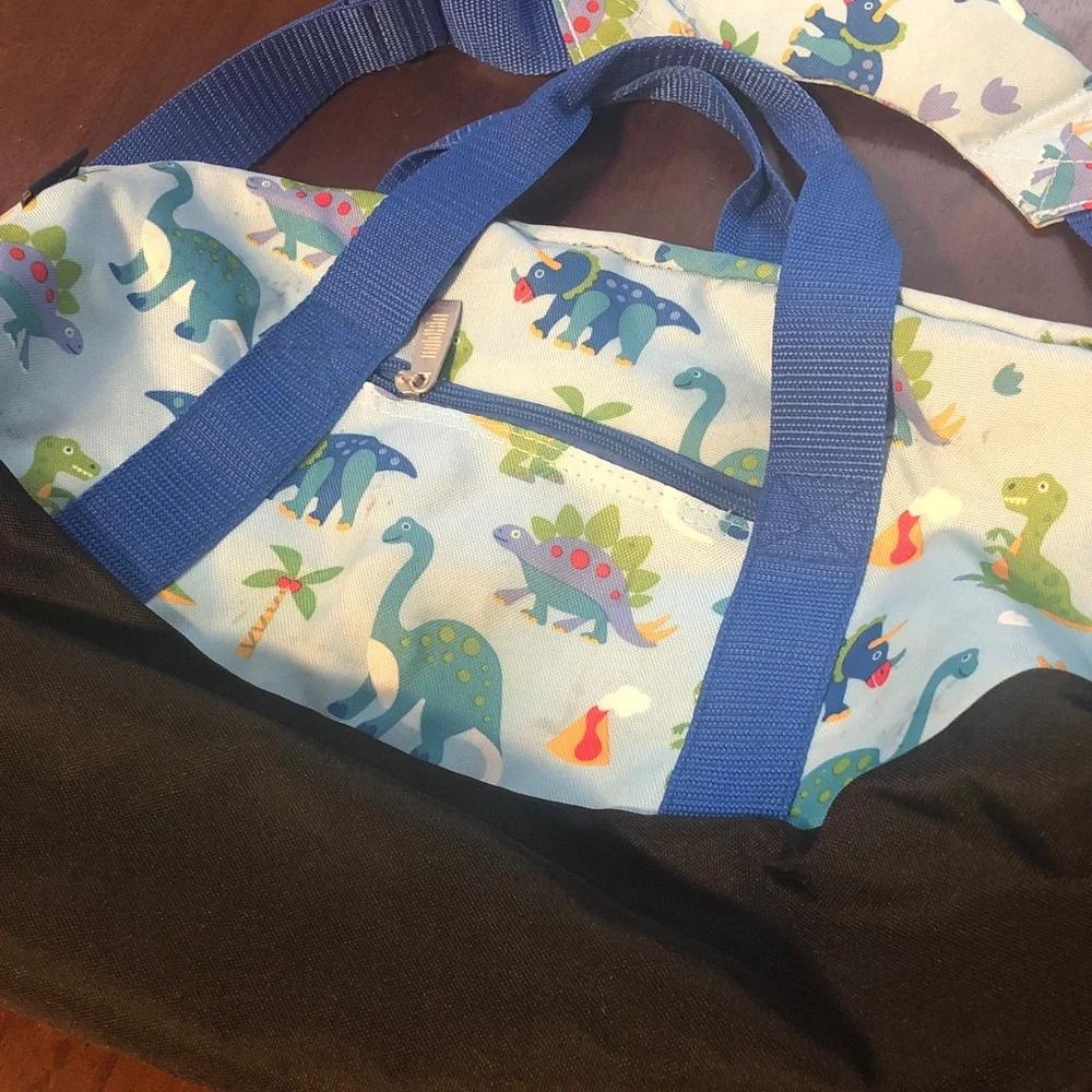 🥧🔥 Kids Dinosaur Print Duffel Bag with Handles and Shoulder Strap